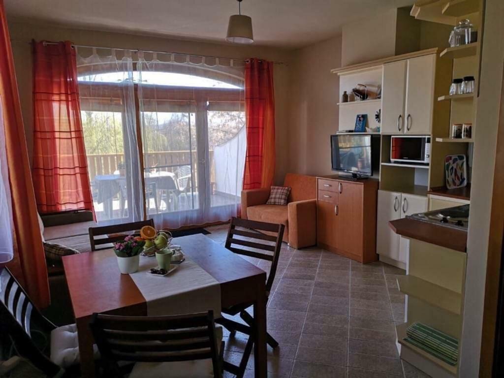 شقة Horvath Apartman Fonyód المظهر الخارجي الصورة